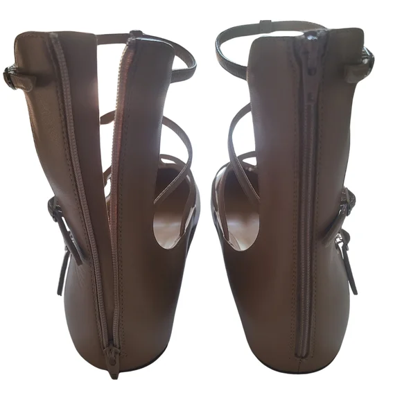 CHRISTIAN LOUBOUTIN 🏷️NWT "Toerless Muse" Nude Leather Gladiator Caged Flat 38 - Picture 9 of 10